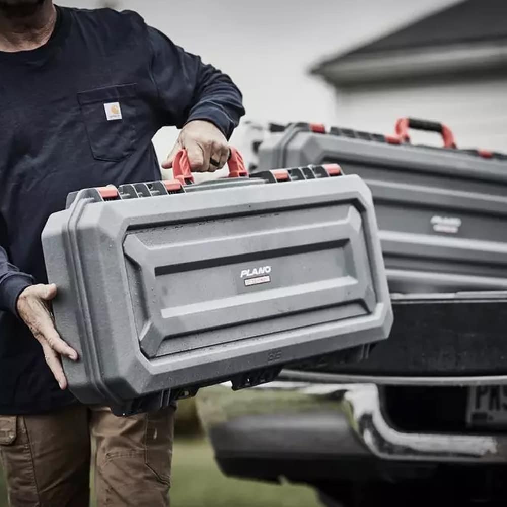 Walizka transportowa na broń Plano Rustrictor All Weather 2 36" - Grey/Red