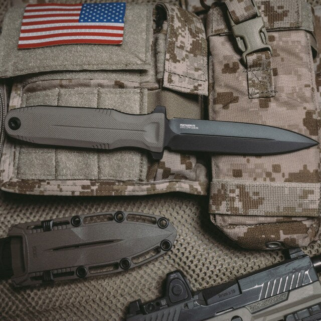 Nóż SOG Pentagon FX - Flat Dark Earth