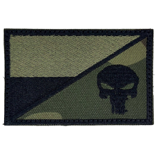 Naszywka flaga Polski - Punisher 75 x 45 mm - Gaszona
