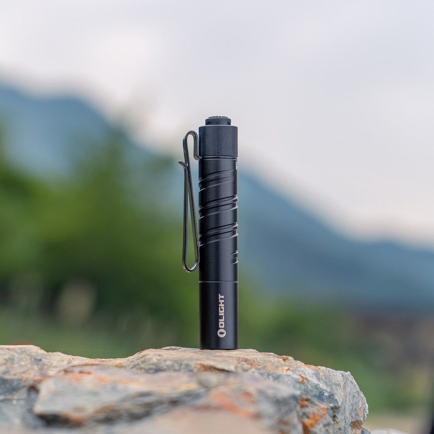 Latarka Olight I3T 2 EOS Black - 300 lumenów