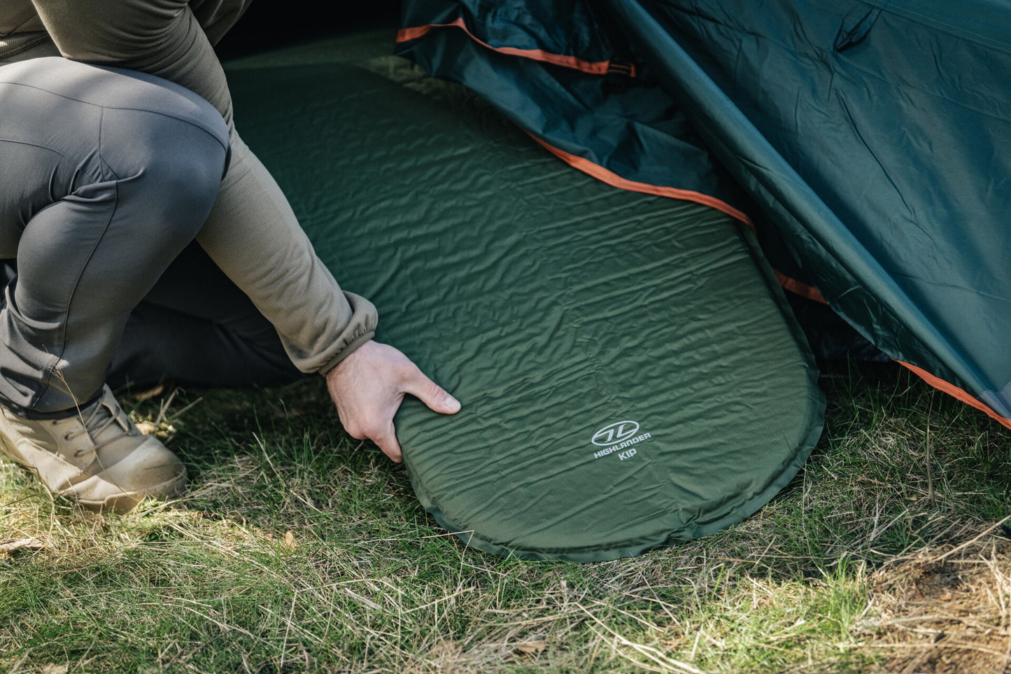 Mata samopompująca Highlander Outdoor Kip Mat - Olive