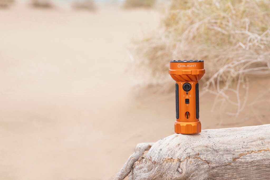 Latarka akumulatorowa Olight Marauder Mini 2 Orange - 10000 lumenów, zasięg 750 m
