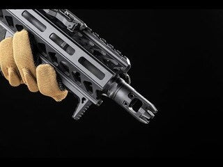 Kompensator Strike Industries Mini King Comp do karabinków AR .223/5,56 - Black