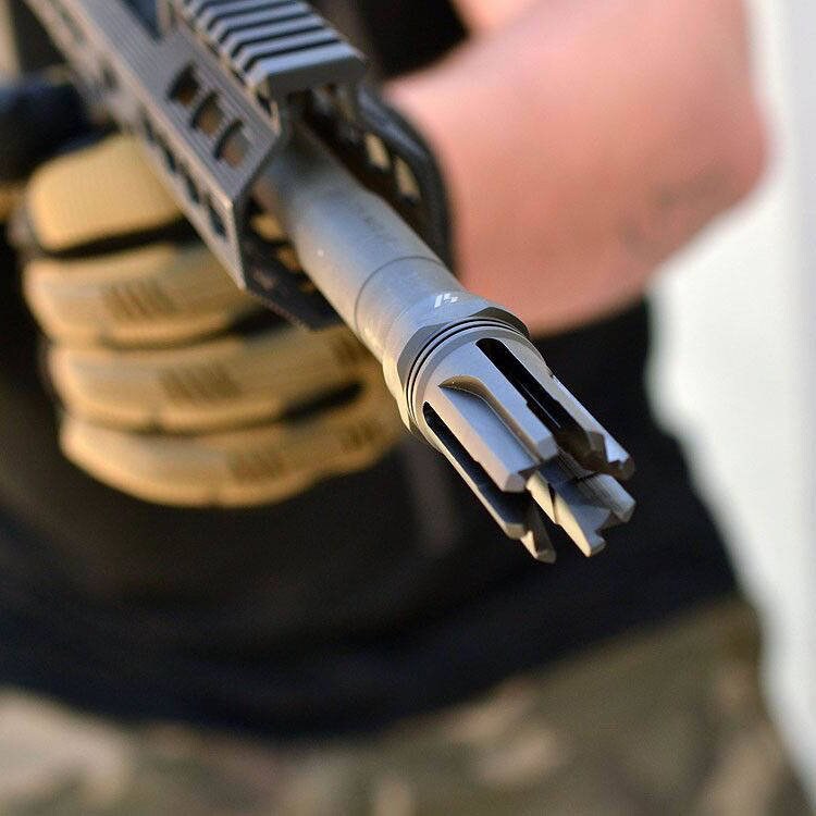 Tłumik płomienia Strike Industries Venom Flash Hider do karabinków kalibru .308/7,62 mm - Black