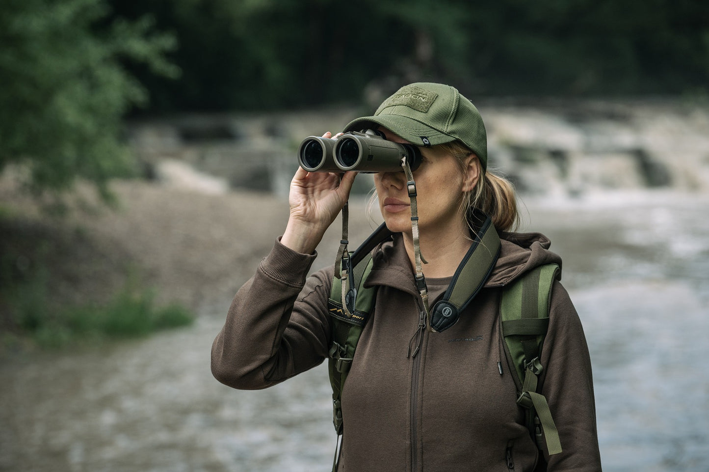 Lornetka Bushnell R3 8x42 - Ranger Green