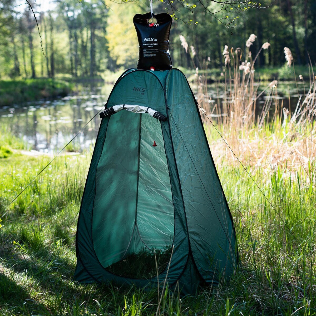 Prysznic turystyczny solarny Nils Camp 20 l