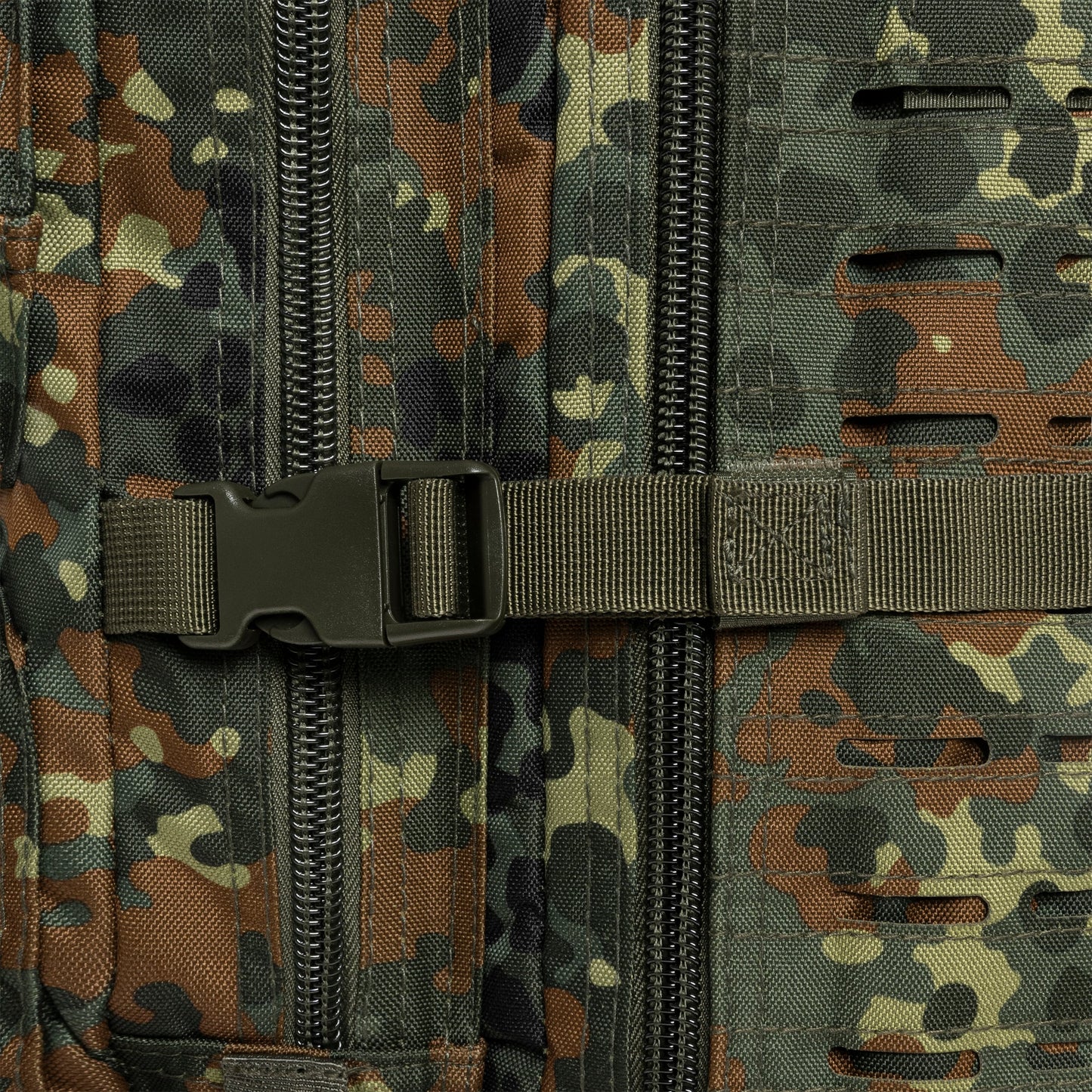 Plecak Mil-Tec Assault Pack Laser Cut Large 36 l - Flecktarn