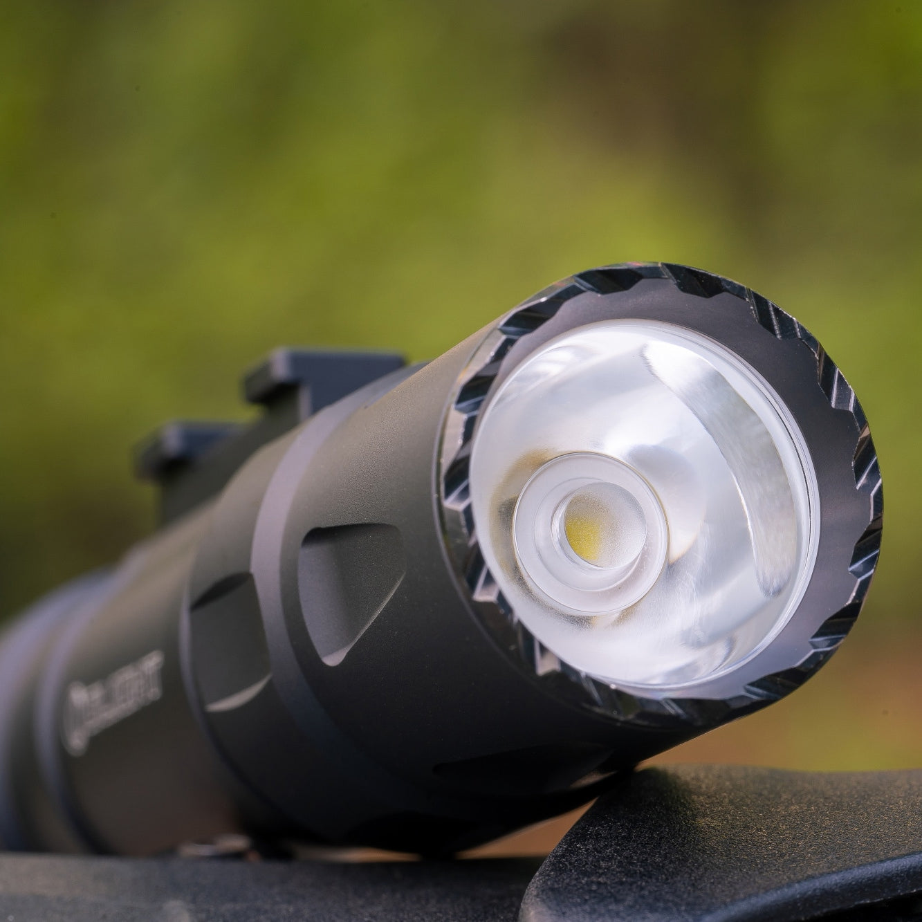 Latarka na broń Olight Odin S Matte Black z montażem - 1500 lumenów