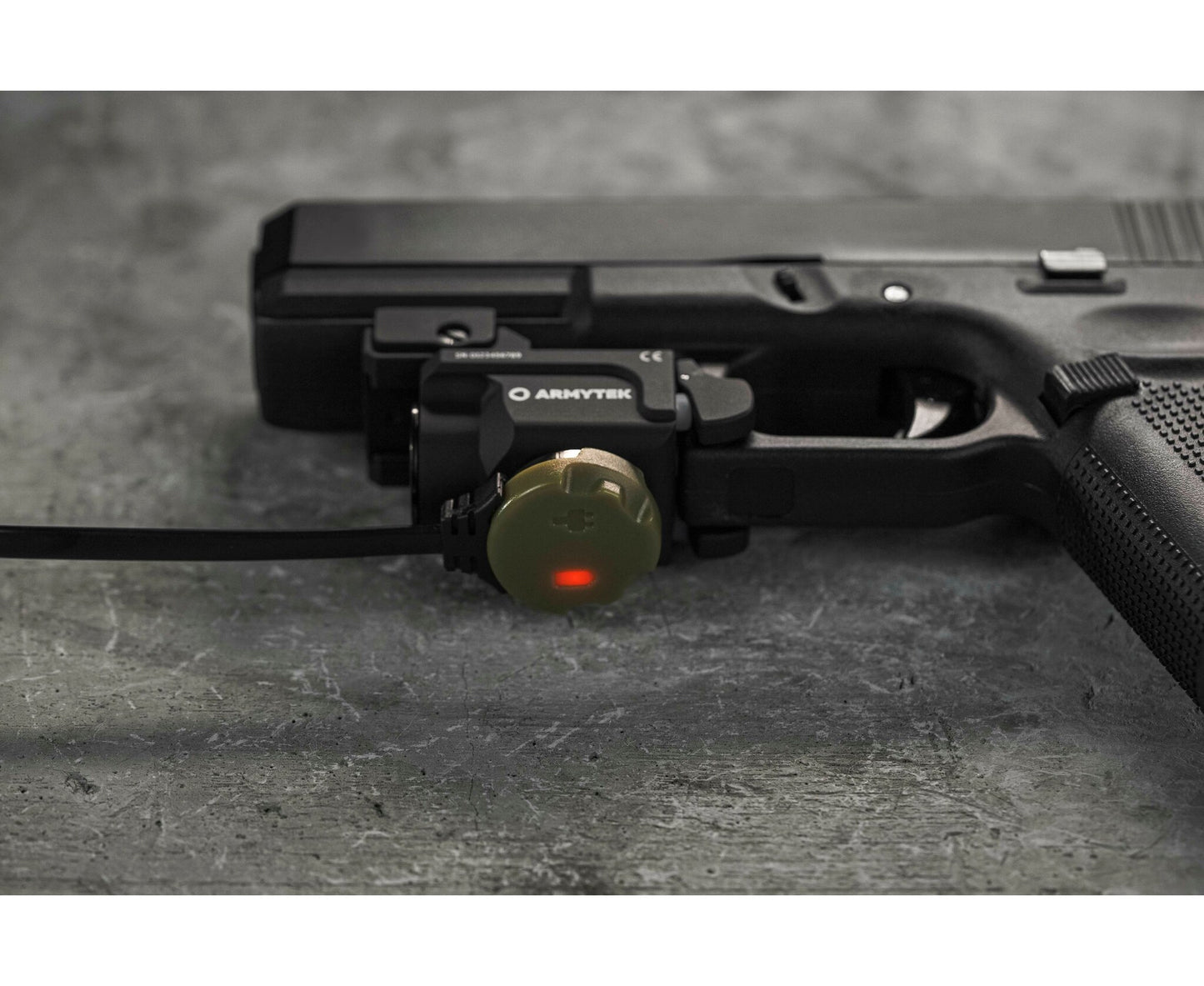 Latarka na broń Armytek Buckler M1 - 700 lumenów