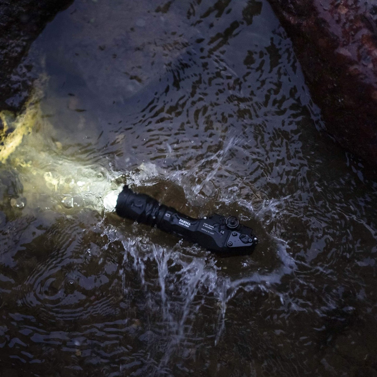 Latarka na broń Armytek Parma C2IR Pro Black - 1250 lumenów