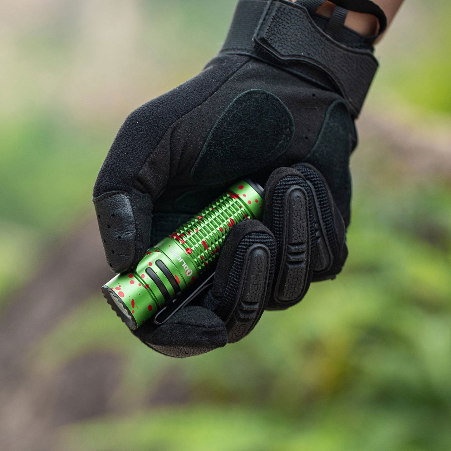 Latarka Olight Warrior Nano Zombie Green - 1200 lumenów