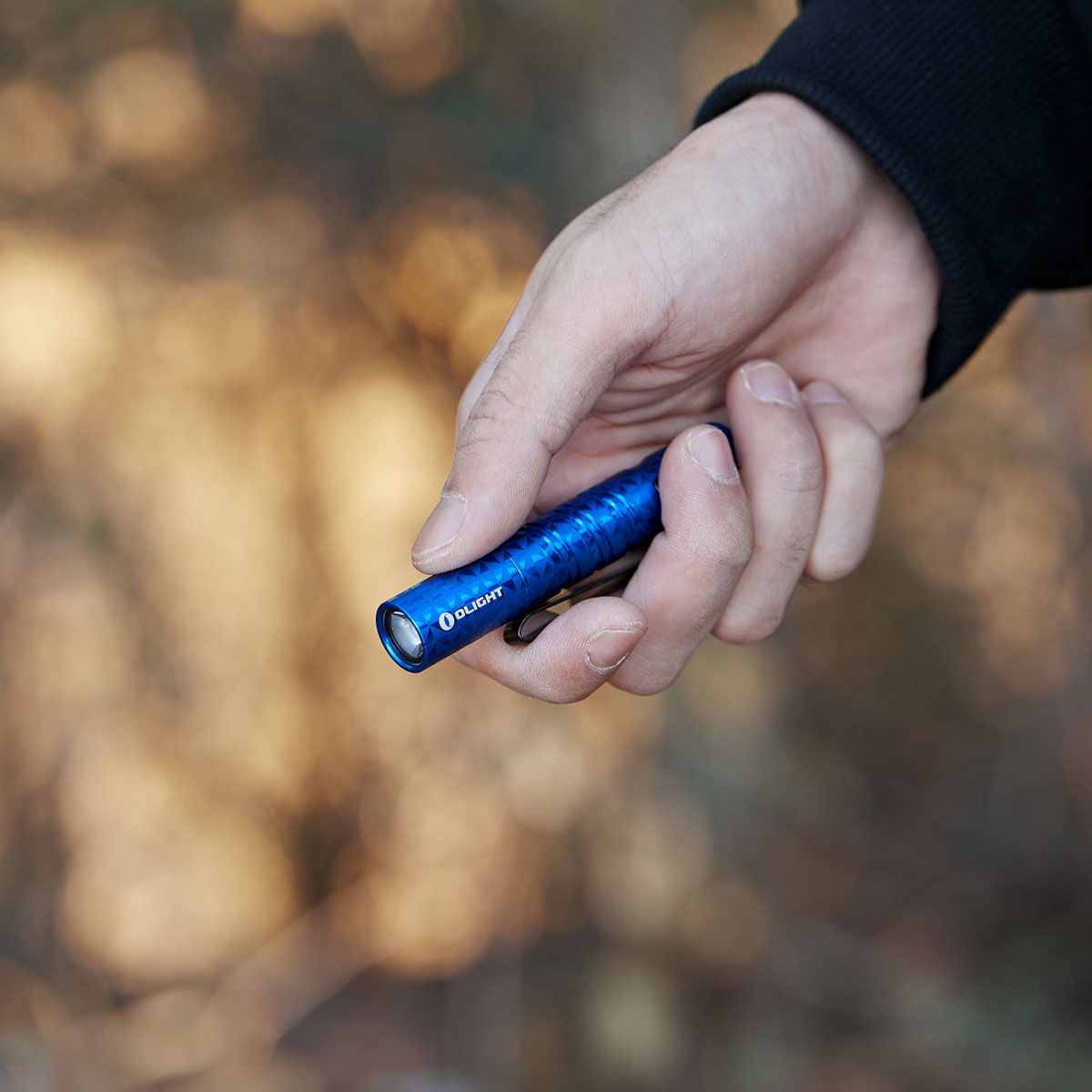 Latarka Olight I3T EOS Pinwheel Blue - 180 lumenów