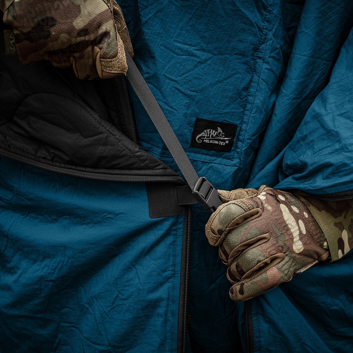 Ponczo Helikon Swagman Roll Climashield Apex z funkcją śpiwora - Aqua Blue