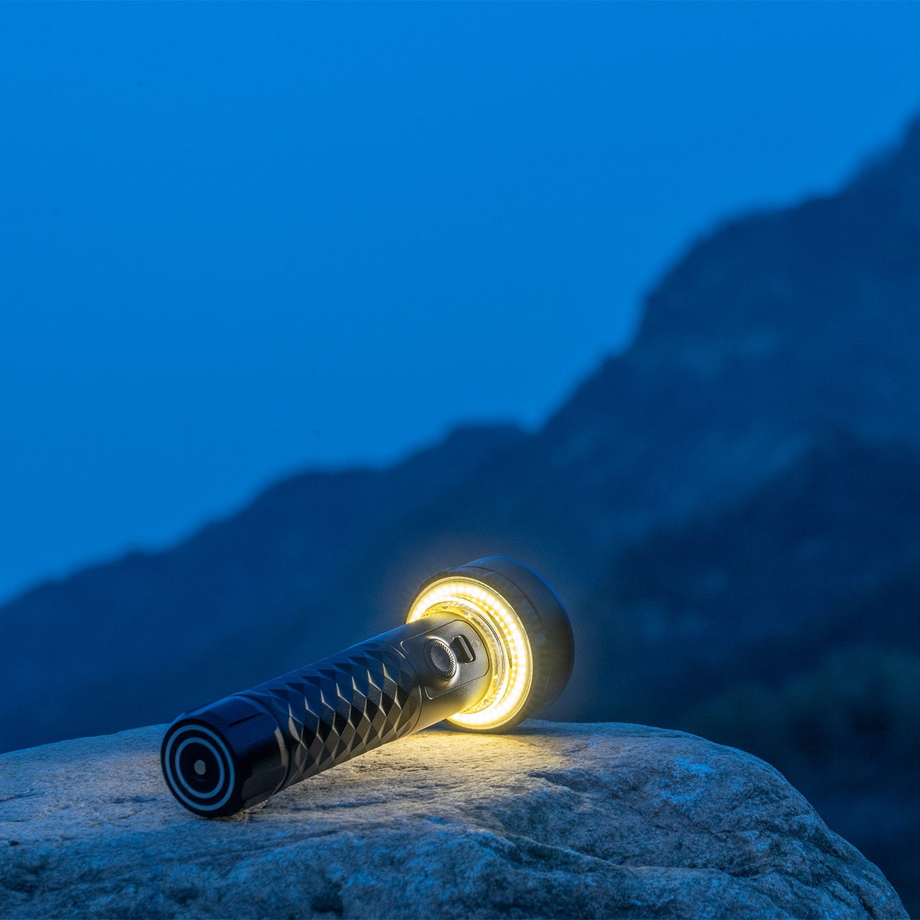 Latarka Olight Prowess Black - 5000 lumenów