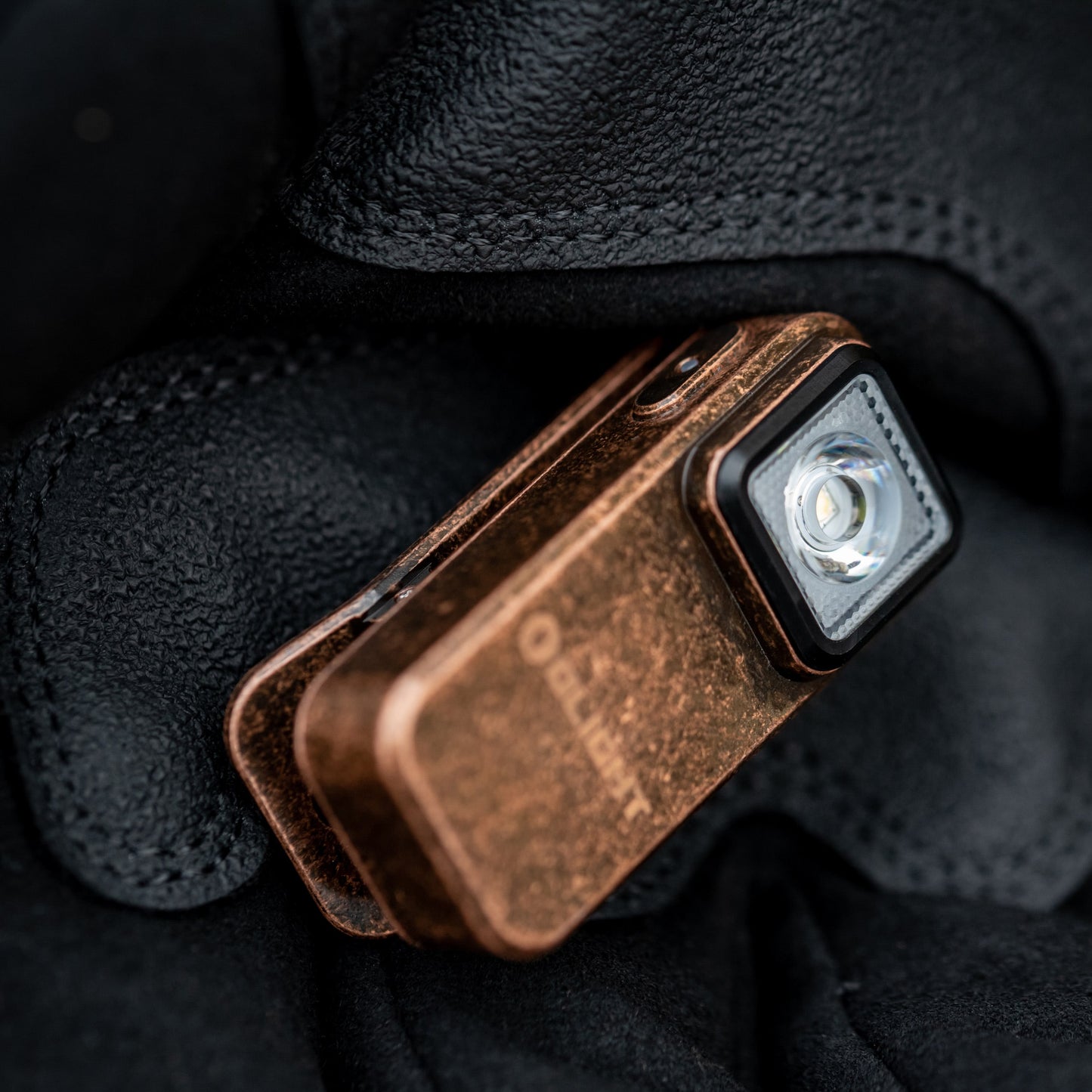 Latarka akumulatorowa Olight Oclip Copper - 300 lumenów