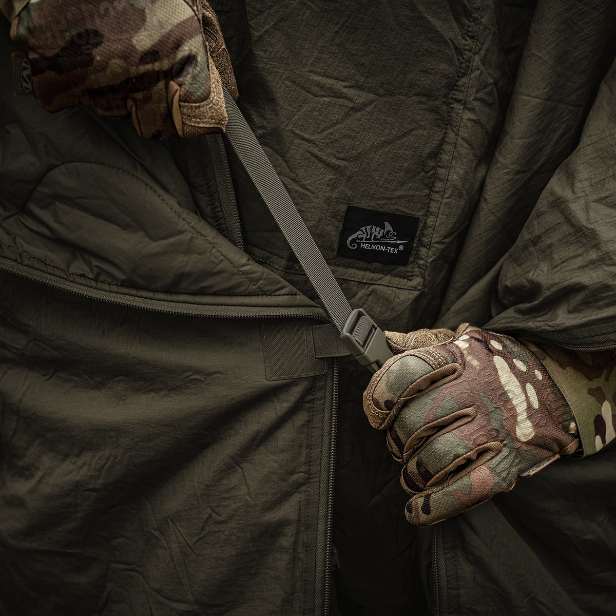 Ponczo Helikon Swagman Roll Climashield Apex z funkcją śpiwora - Taiga Green