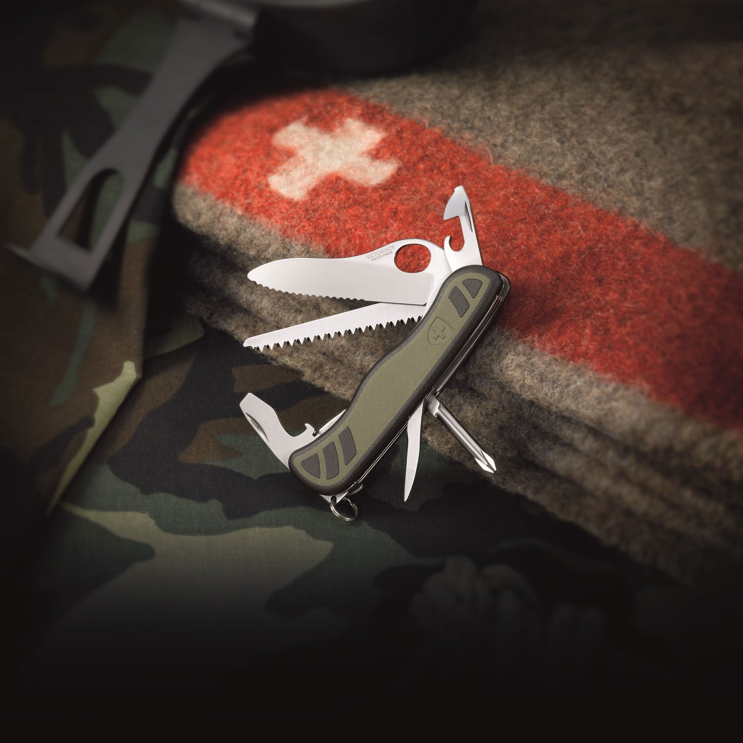 Scyzoryk Victorinox Soldier 08 One-Hand - Green