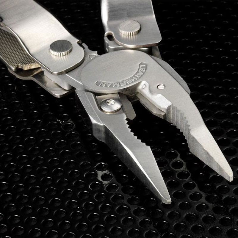 Multitool Leatherman Super Tool 300 z kaburą