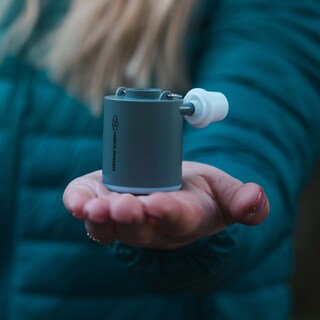 Pompka elektryczna Highlander Outdoor Wee Banshee z lampą