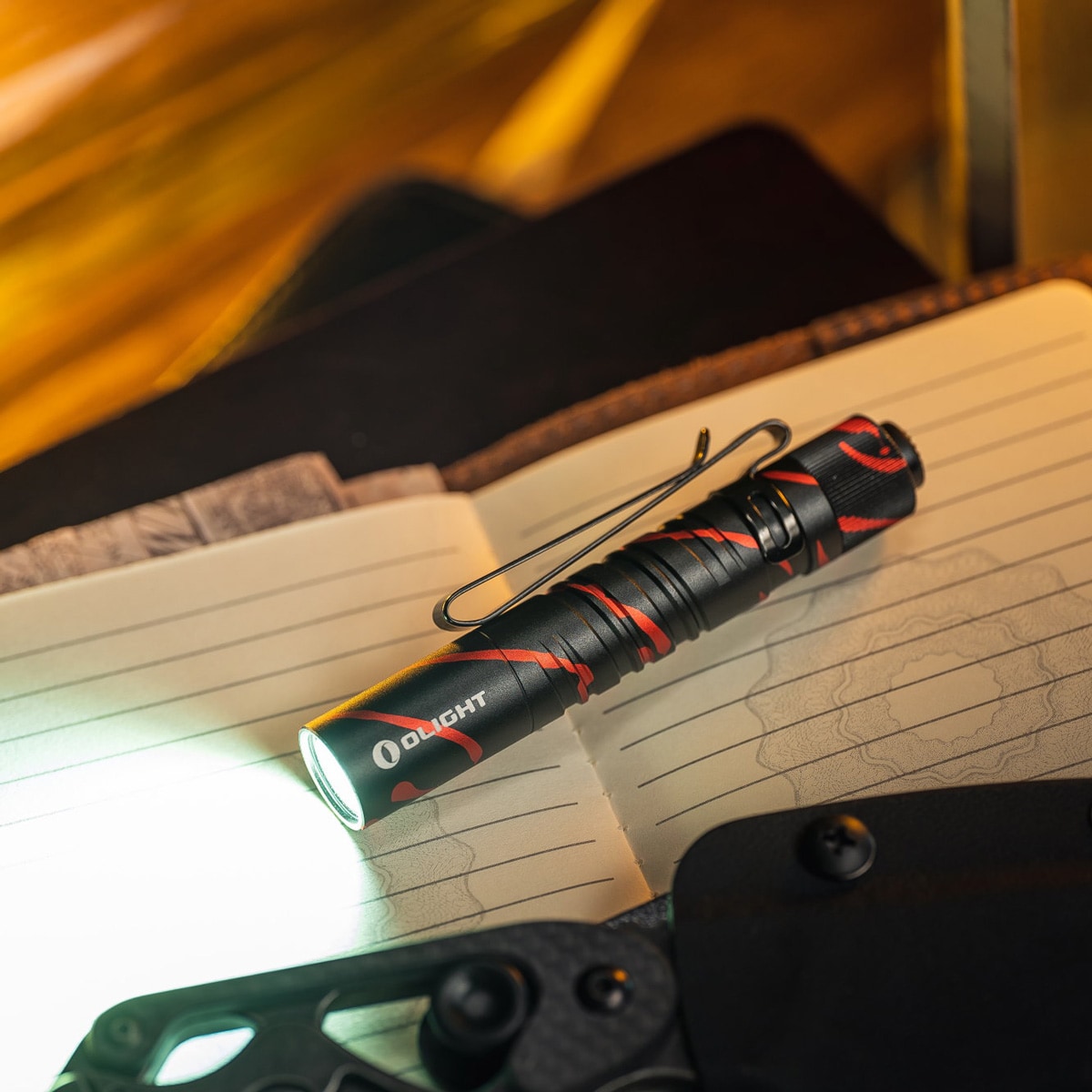 Latarka Olight I3T EOS Black Lava - 180 lumenów