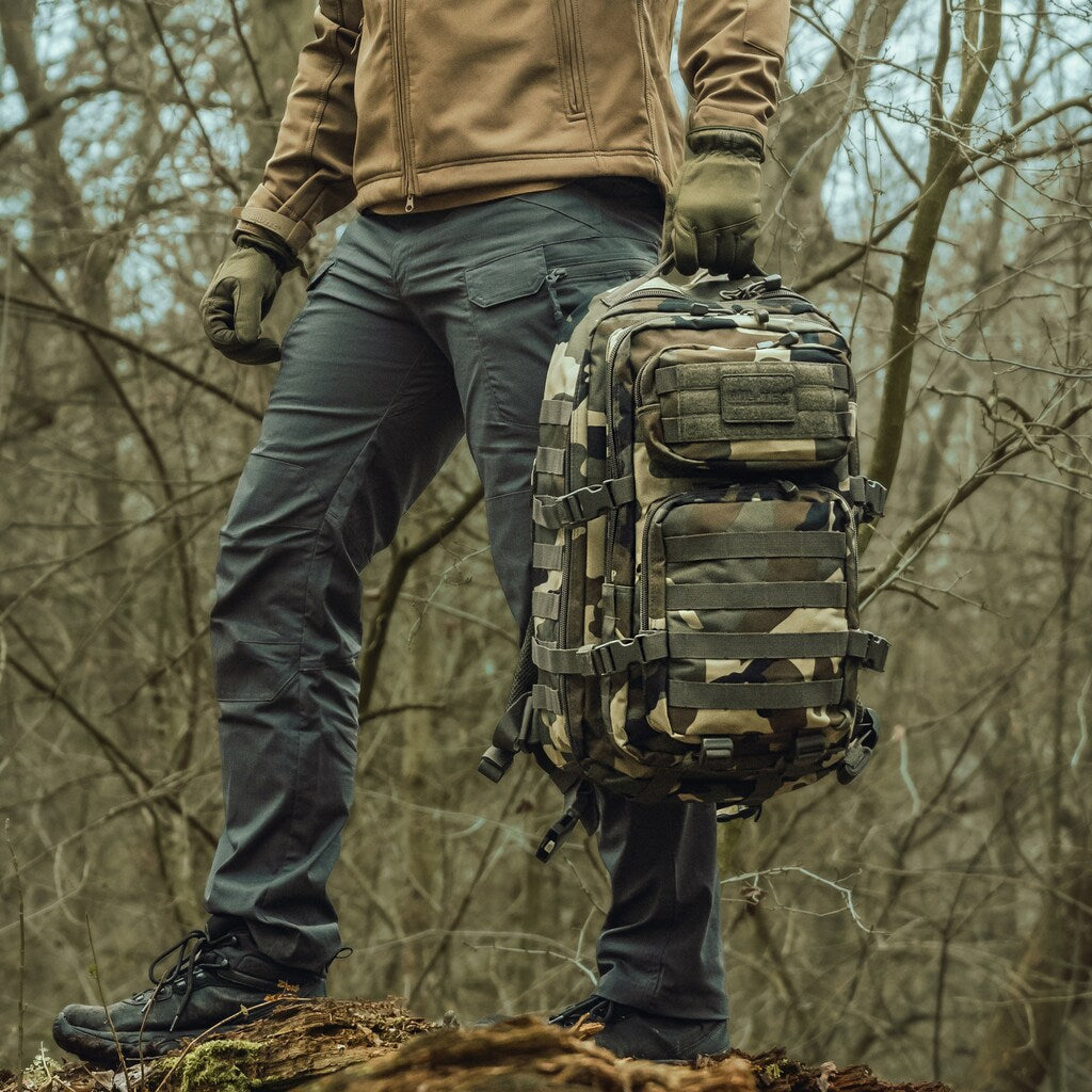 Plecak Mil-Tec Assault Pack Small 20 l - Woodland