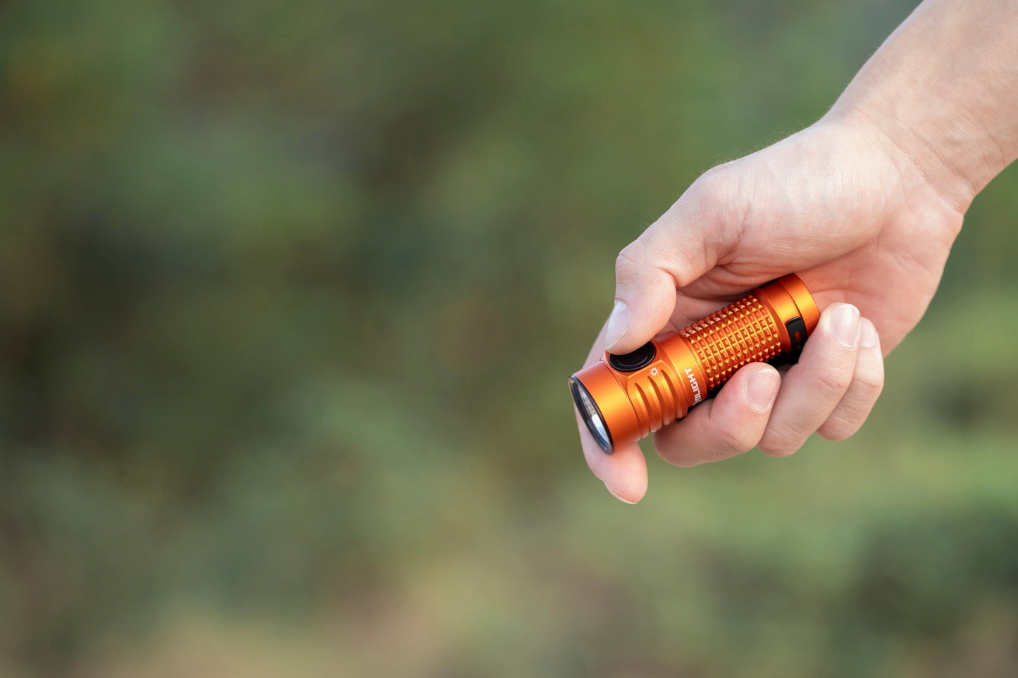 Latarka akumulatorowa Olight Baton Turbo Orange - 1000 lumenów