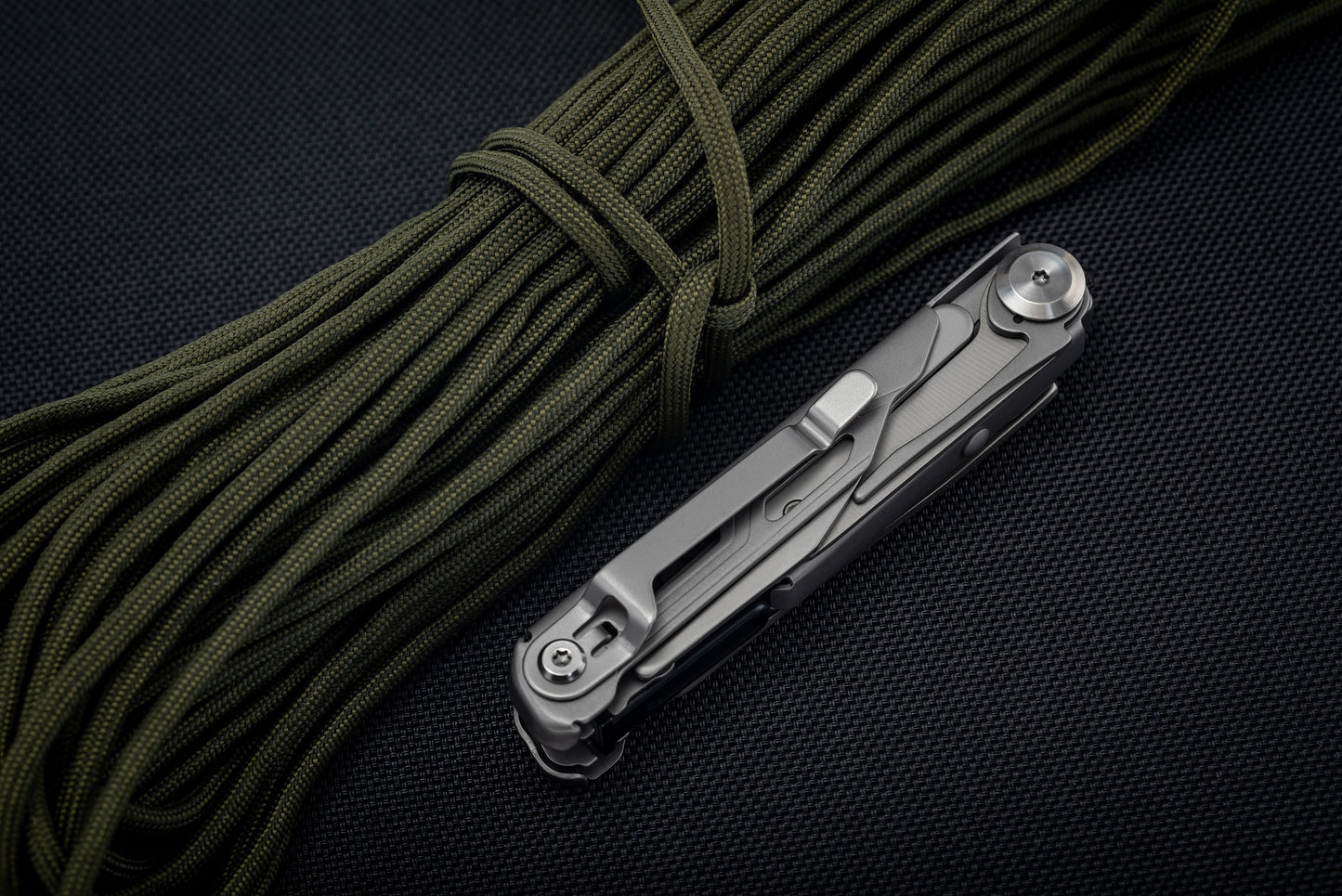 Linka spadochronowa Paracord Badger Outdoor 550 30 m - Olive
