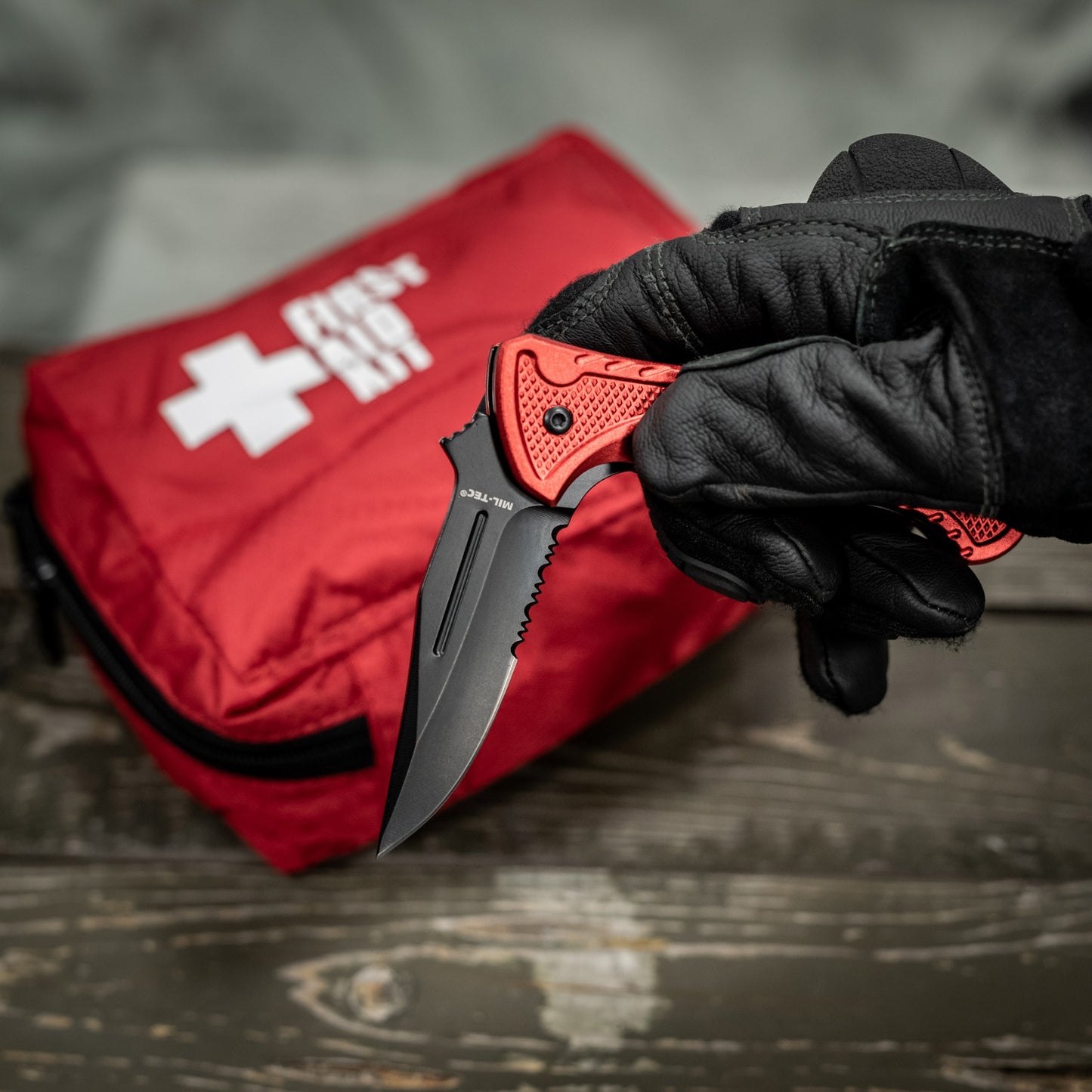 Nóż składany ratowniczy Mil-Tec Rescue Red