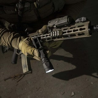 Latarka na broń Armytek Parma C2IR Pro Black - 1250 lumenów