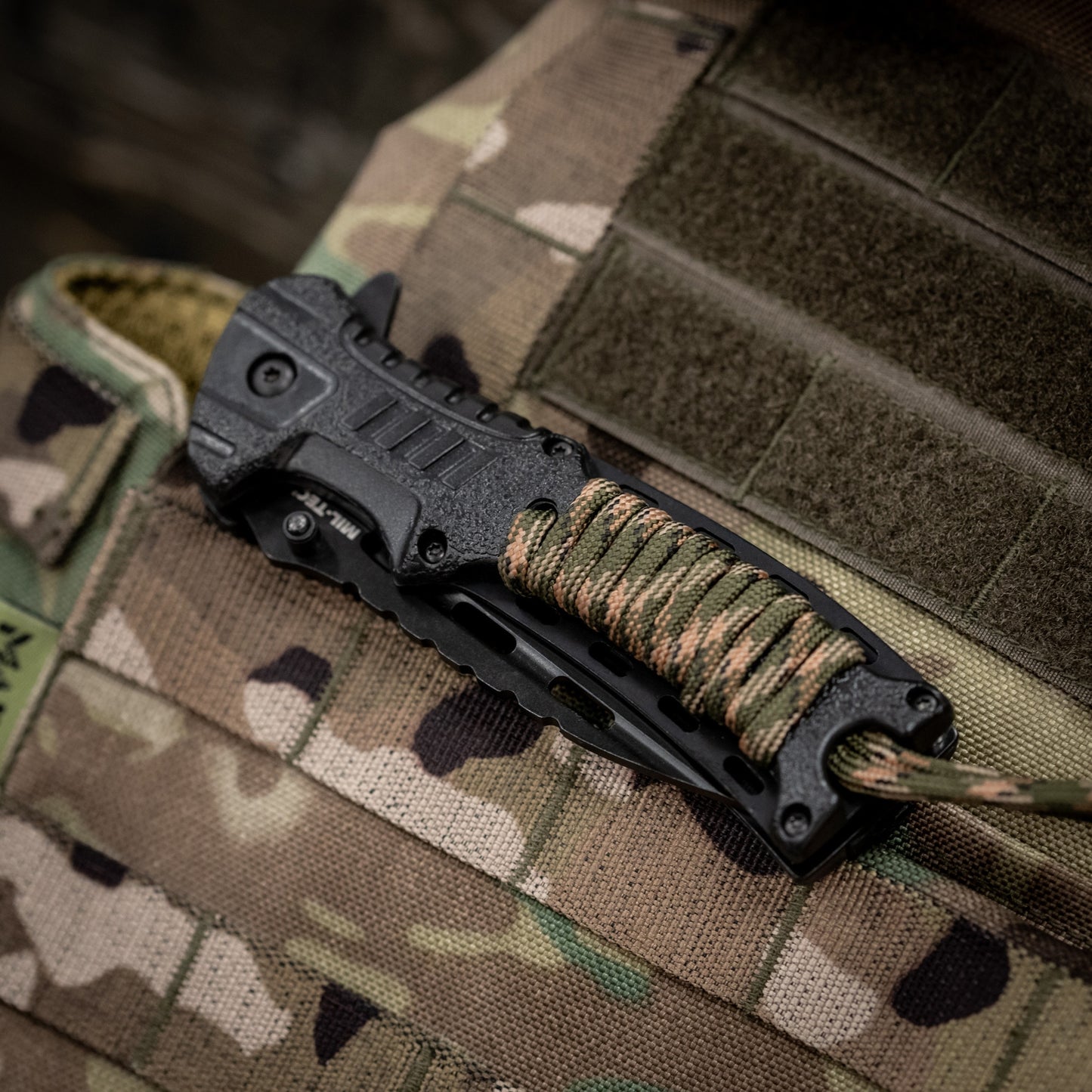 Nóż składany Mil-Tec Paracord z krzesiwem - Camo