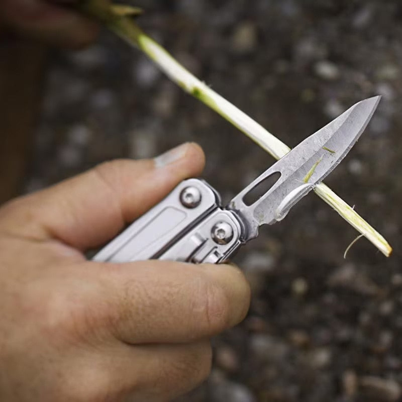 Multitool Leatherman Sidekick z kaburą