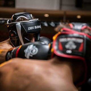 Kask bokserski DBX Bushido treningowy/sparingowy - Czarny