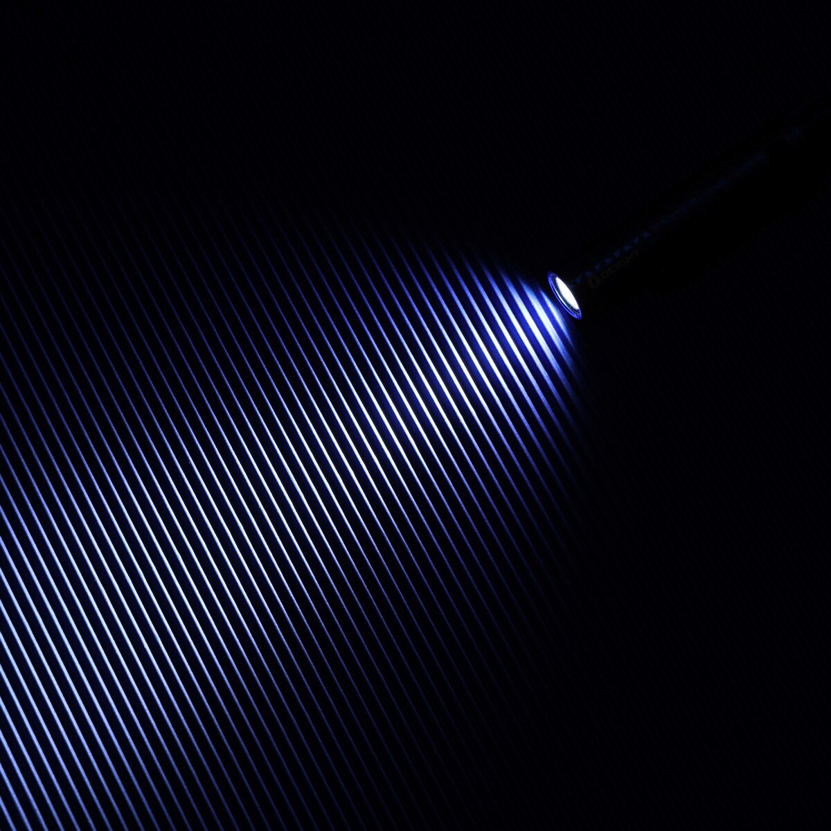Latarka Olight I3T EOS Pinwheel Blue - 180 lumenów