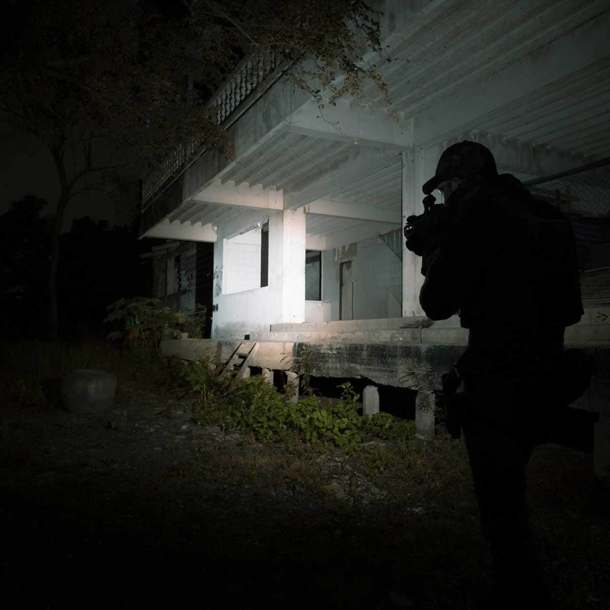 Latarka taktyczna Olight Sigurd Black - 1450 lumenów