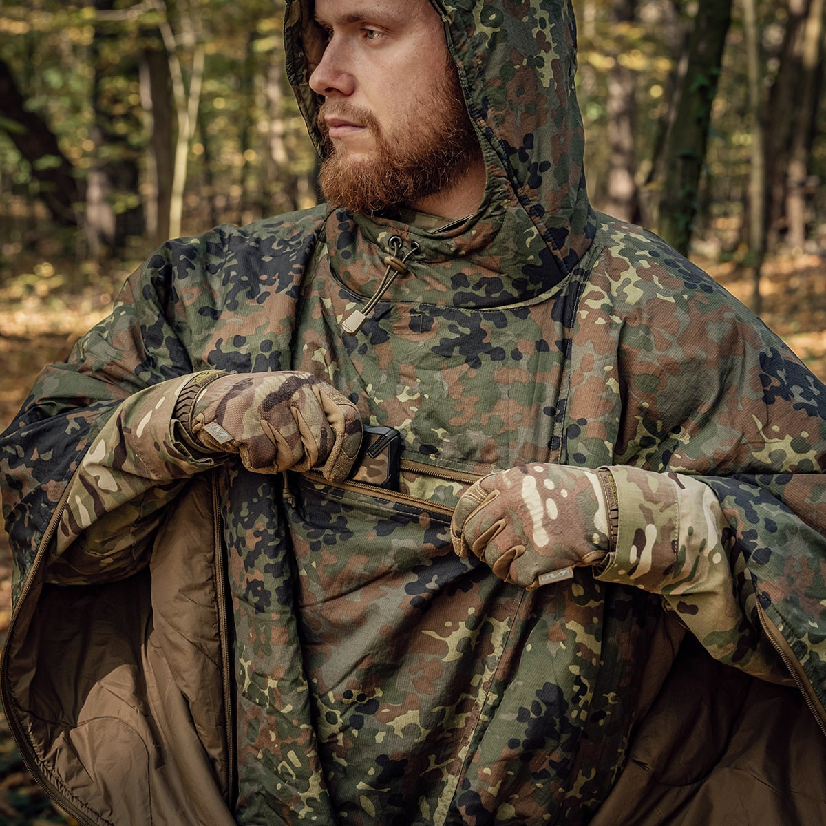 Ponczo Helikon Swagman Roll Climashield Apex z funkcją śpiwora - Flecktarn