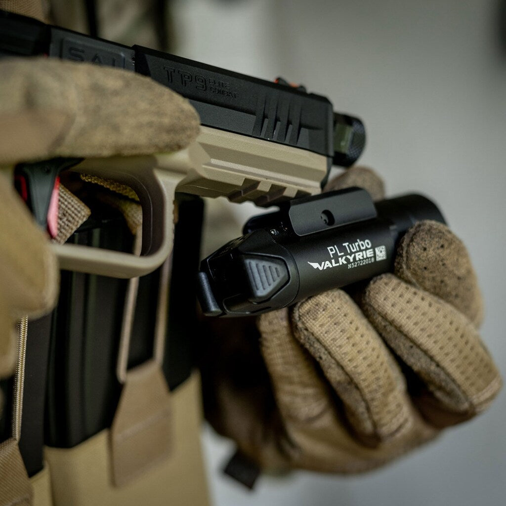 Latarka na broń Olight PL Turbo Valkyrie Desert Tan - 800 lumenów