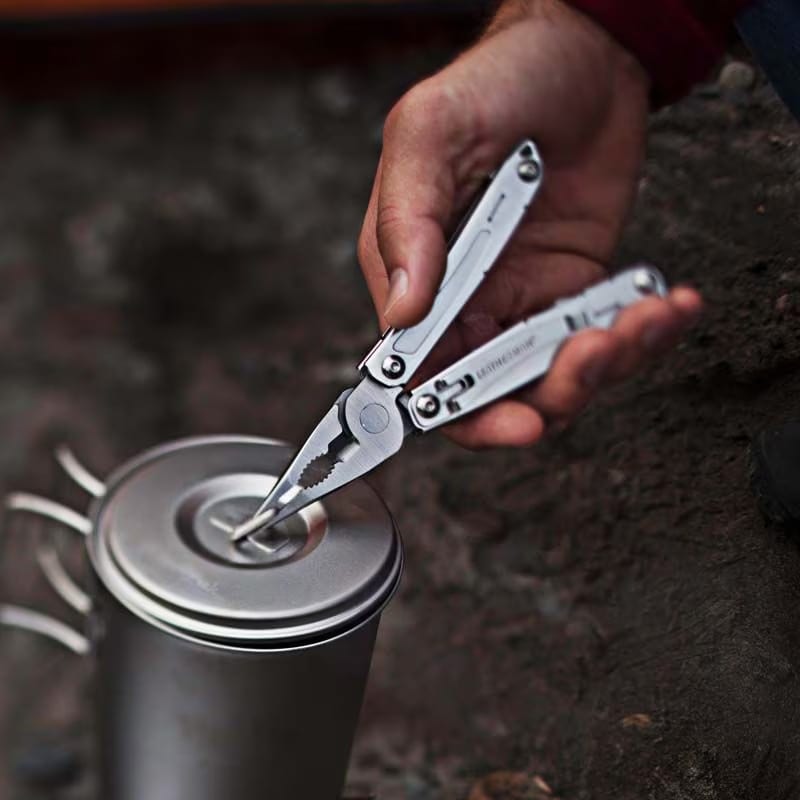Multitool Leatherman Sidekick z kaburą