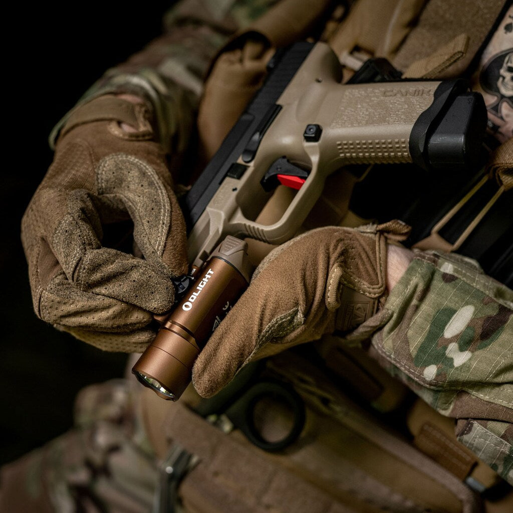 Latarka na broń Olight PL Turbo Valkyrie Desert Tan - 800 lumenów