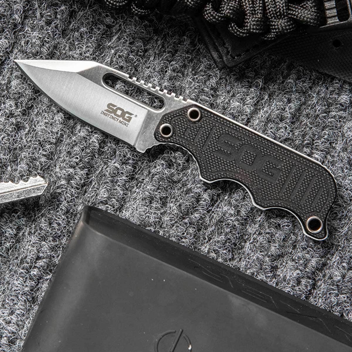 Nóż SOG Instinct Mini - Black