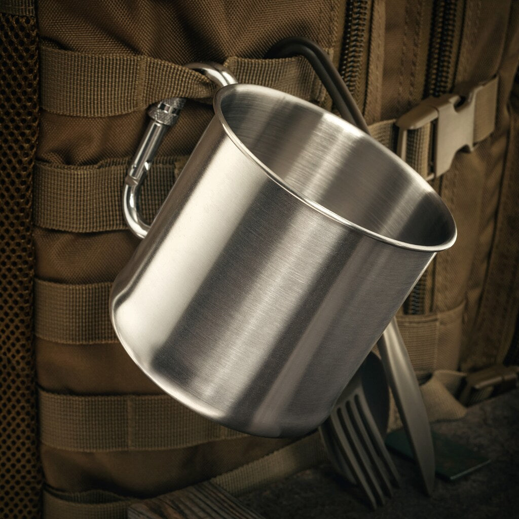 Kubek stalowy Mil-Tec z karabinkiem 500 ml
