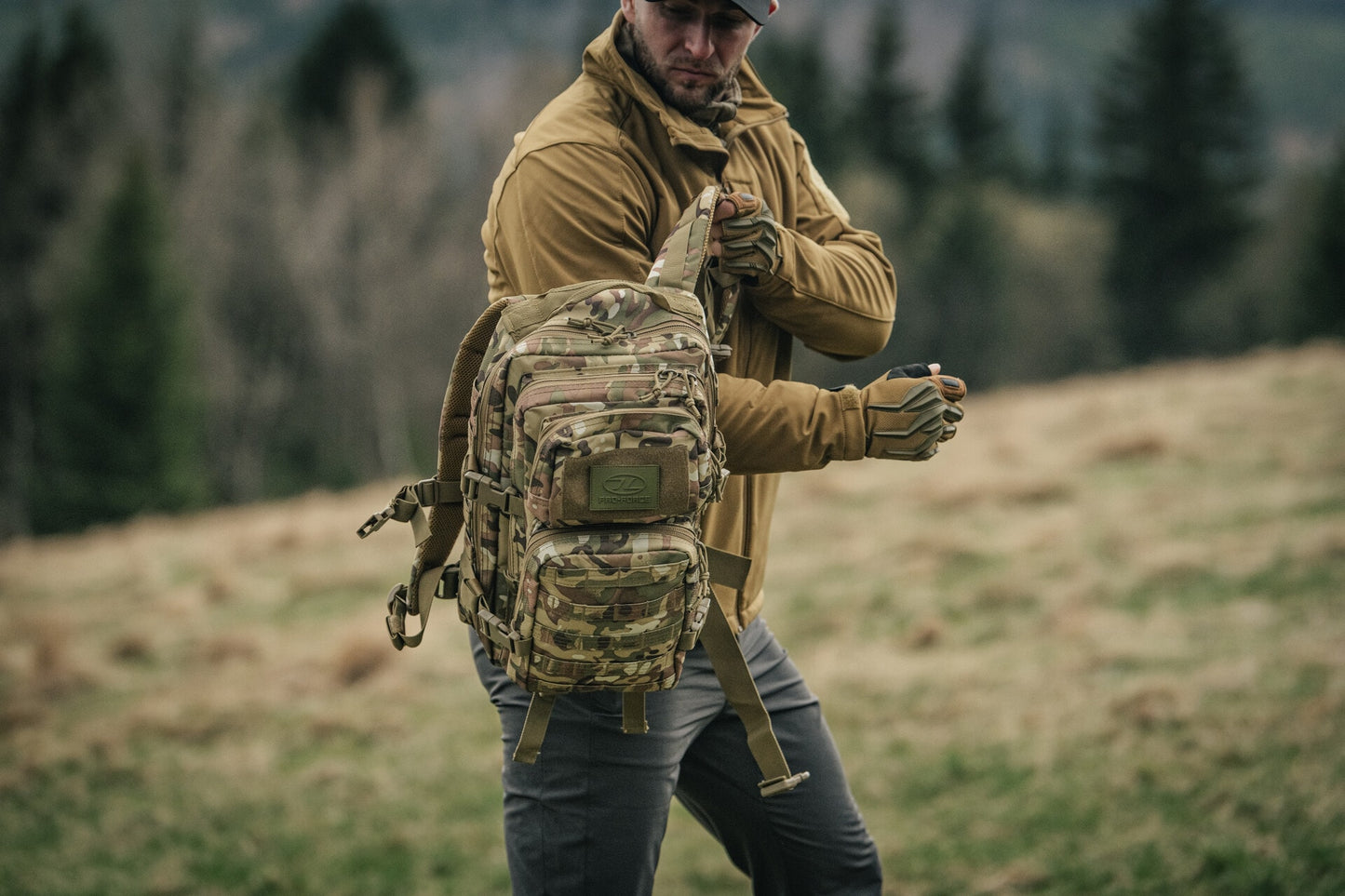 Plecak Highlander Forces Recon 28 l - Arid MC Camo