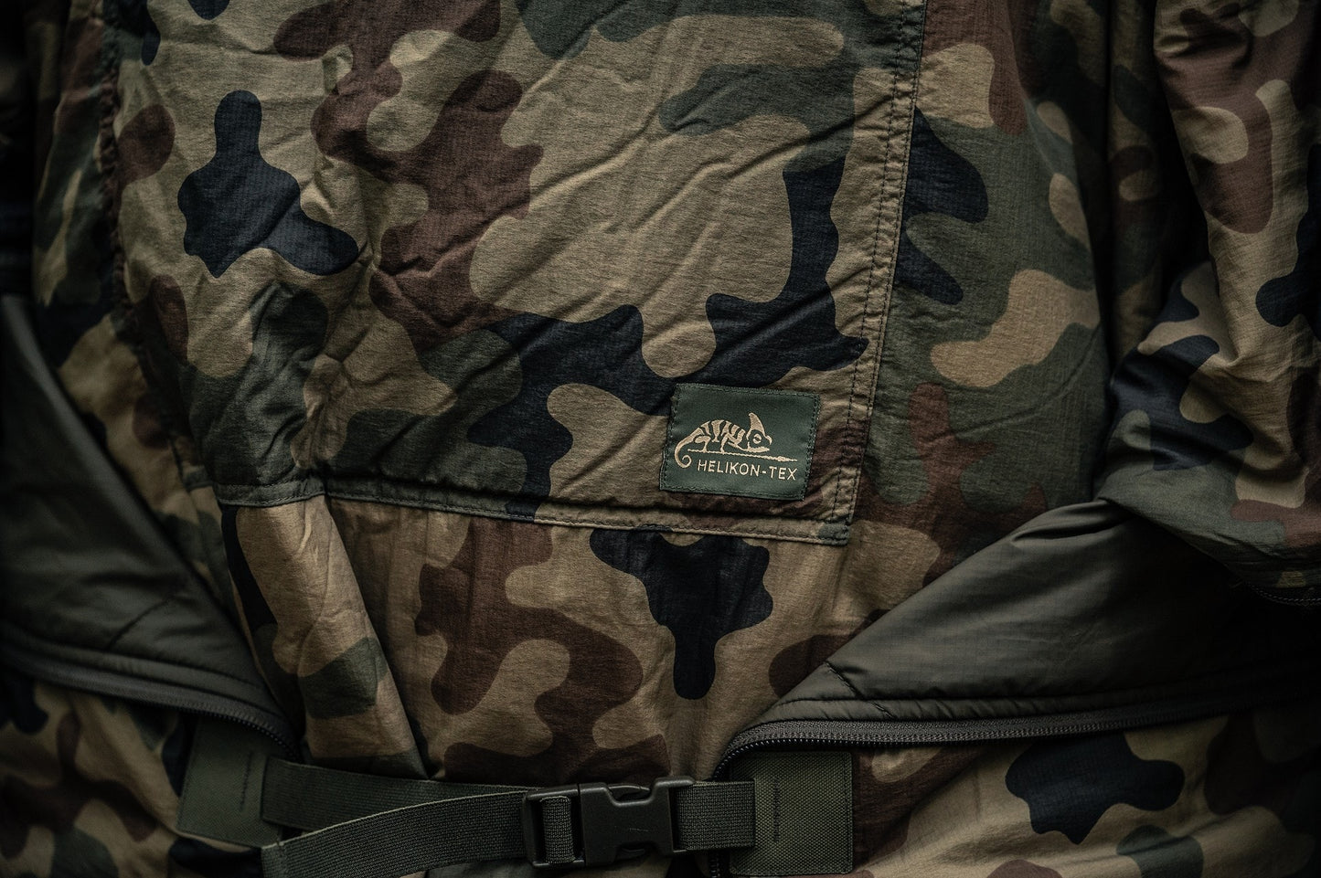 Ponczo Helikon Swagman Roll Climashield Apex z funkcją śpiwora - wz.93 Pantera PL Woodland