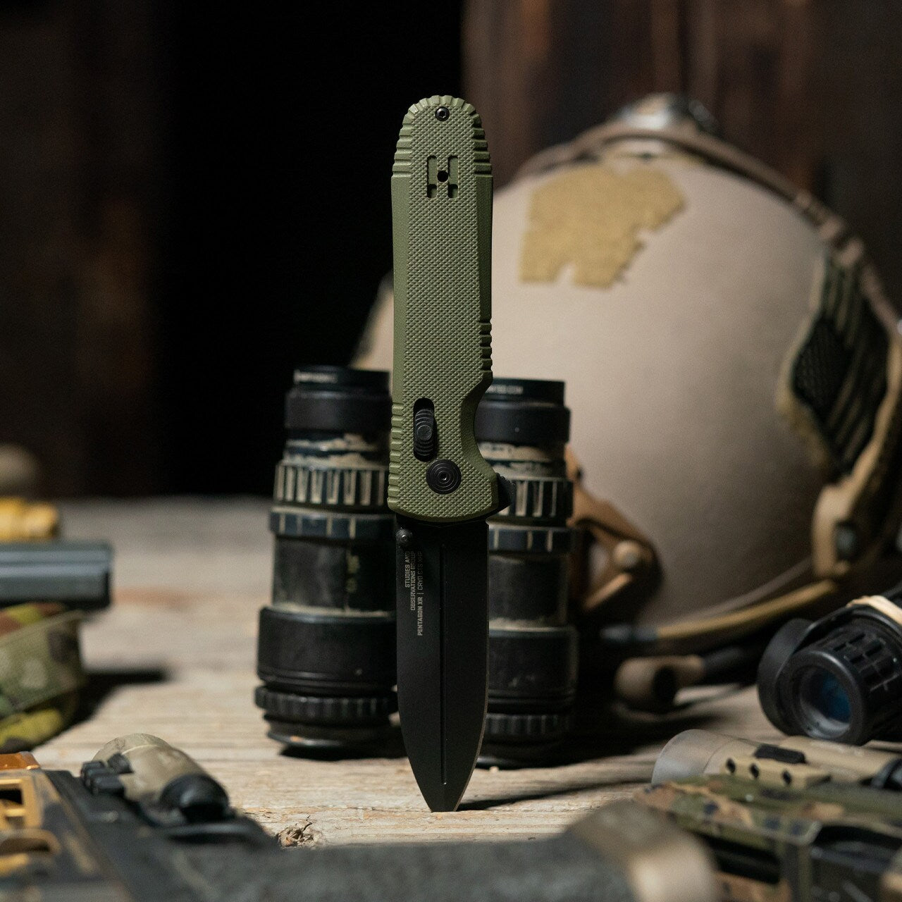 Nóż składany SOG Pentagon XR - OD Green