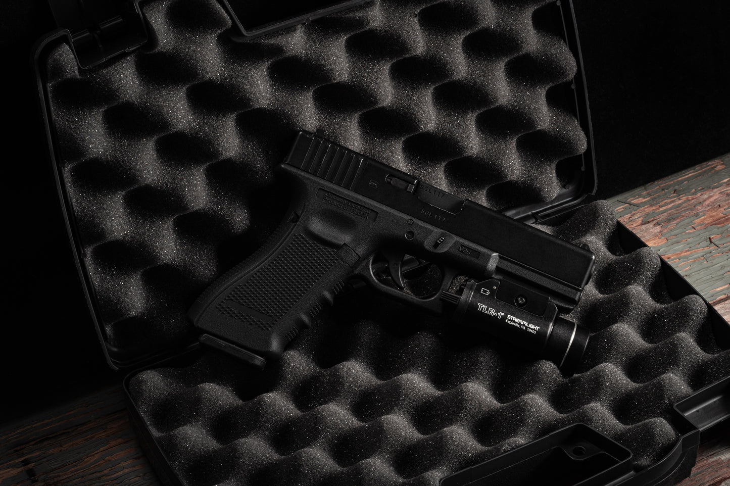 Latarka na broń Streamlight TLR-1 Black - 300 lumenów