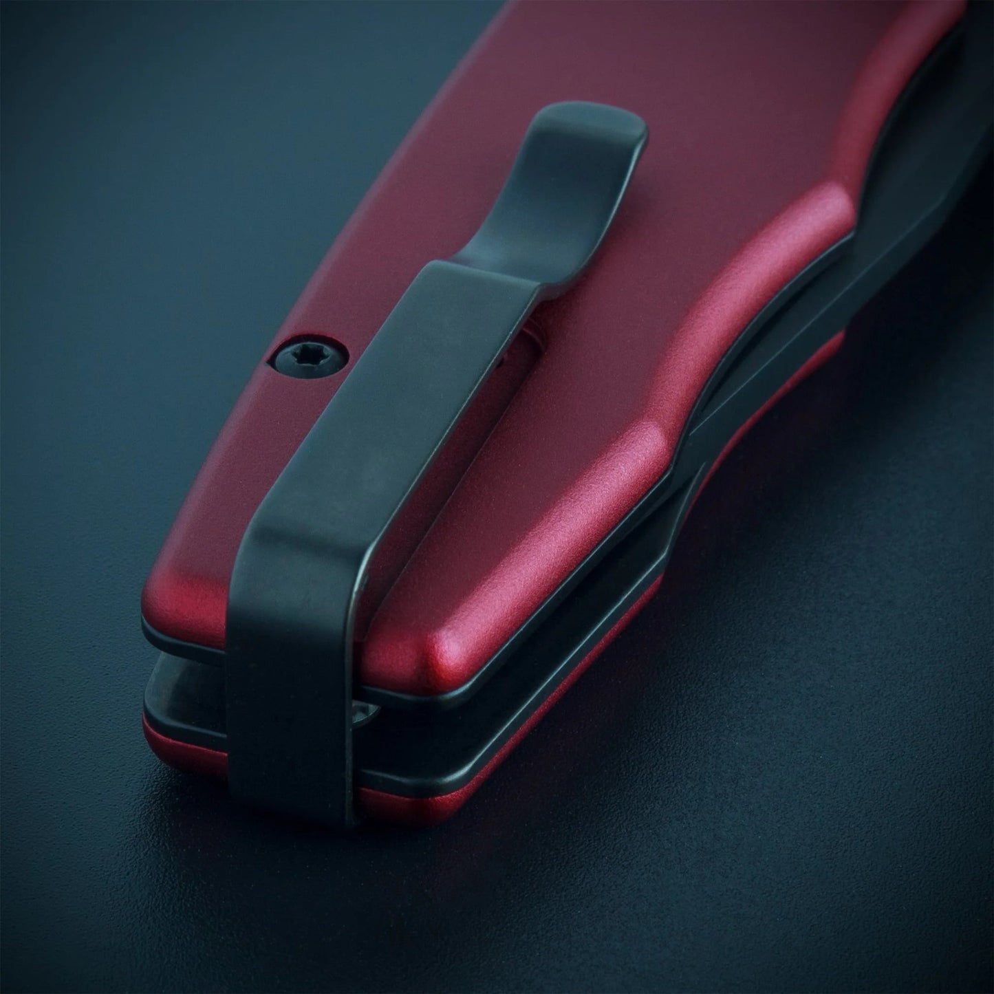 Nóż składany Ocaso Strategy Aluminum - Black PVD/Red