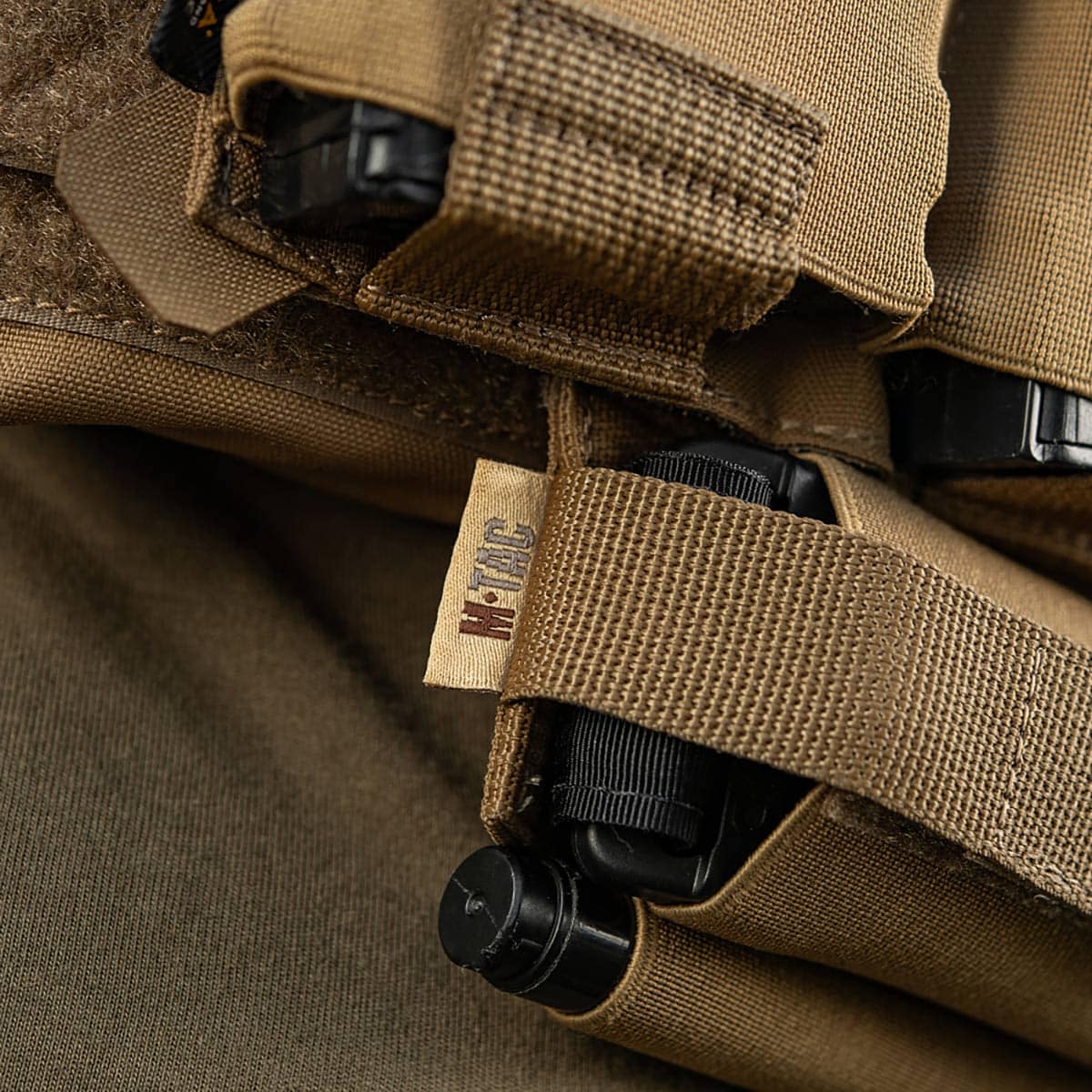 Ładownica z rzepem M-Tac na stazę taktyczną Gen. 5 - Coyote