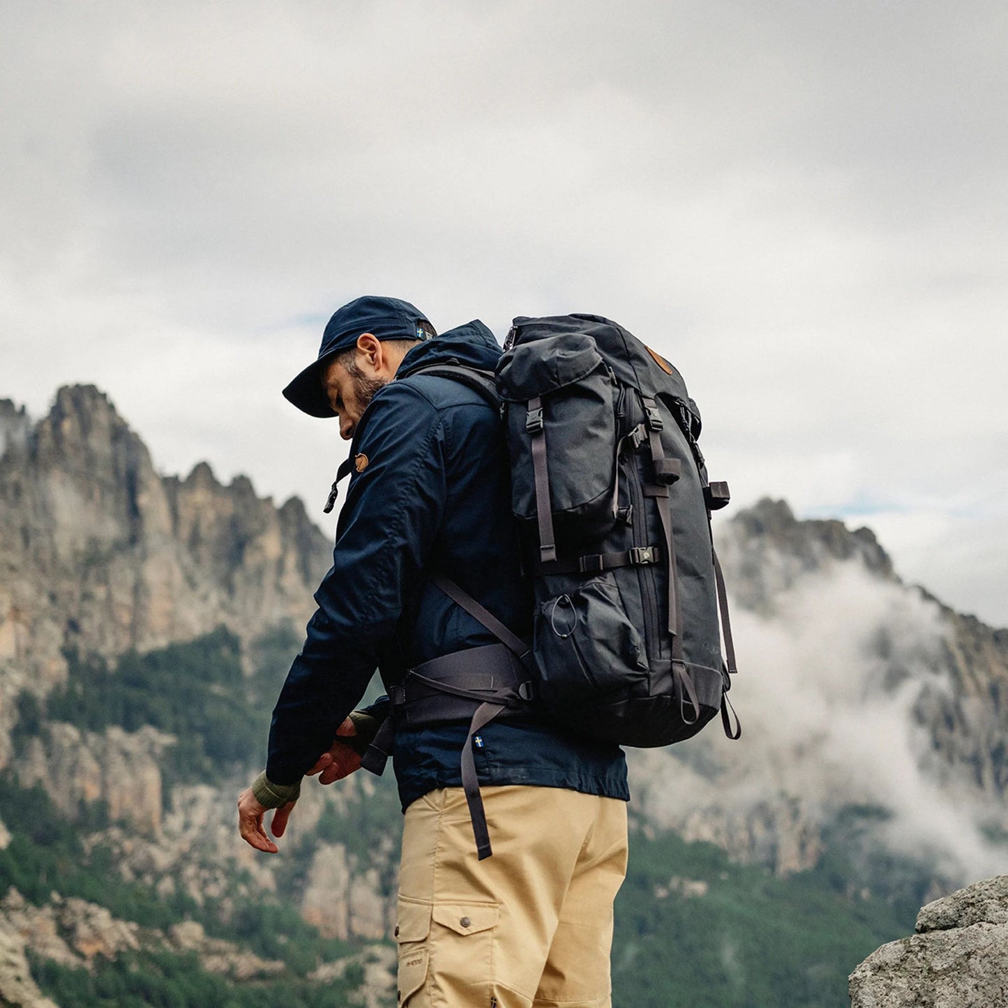 Plecak Fjallraven Kajka M/L 35 l - Coal Black