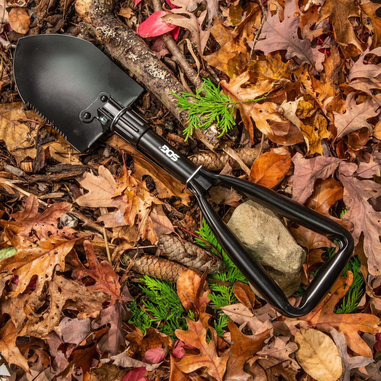 Saperka składana SOG Entrenching Tool - Black