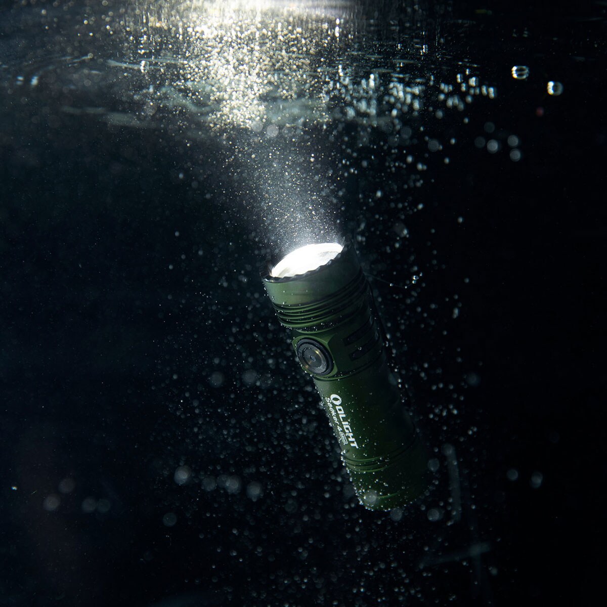 Latarka taktyczna Olight Seeker 4 Mini Cool White OD Green - 1200 lumenów