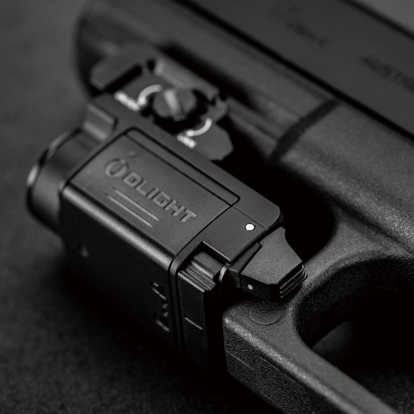 Latarka na broń Olight PL Mini 3 Valkyrie Black - 600 lumenów